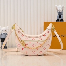 Louis Vuitton Hobo Bags